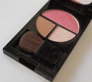 Trucs et astuces pour maquiller un visage rond Trucs et astuces pour maquiller un visage rond
