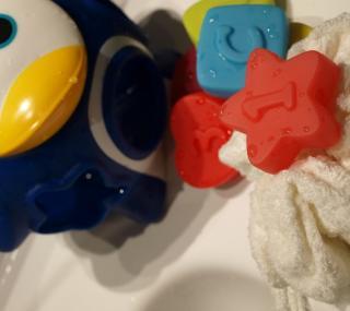 Le bain quand bébé a grandi Le bain quand bébé a grandi
