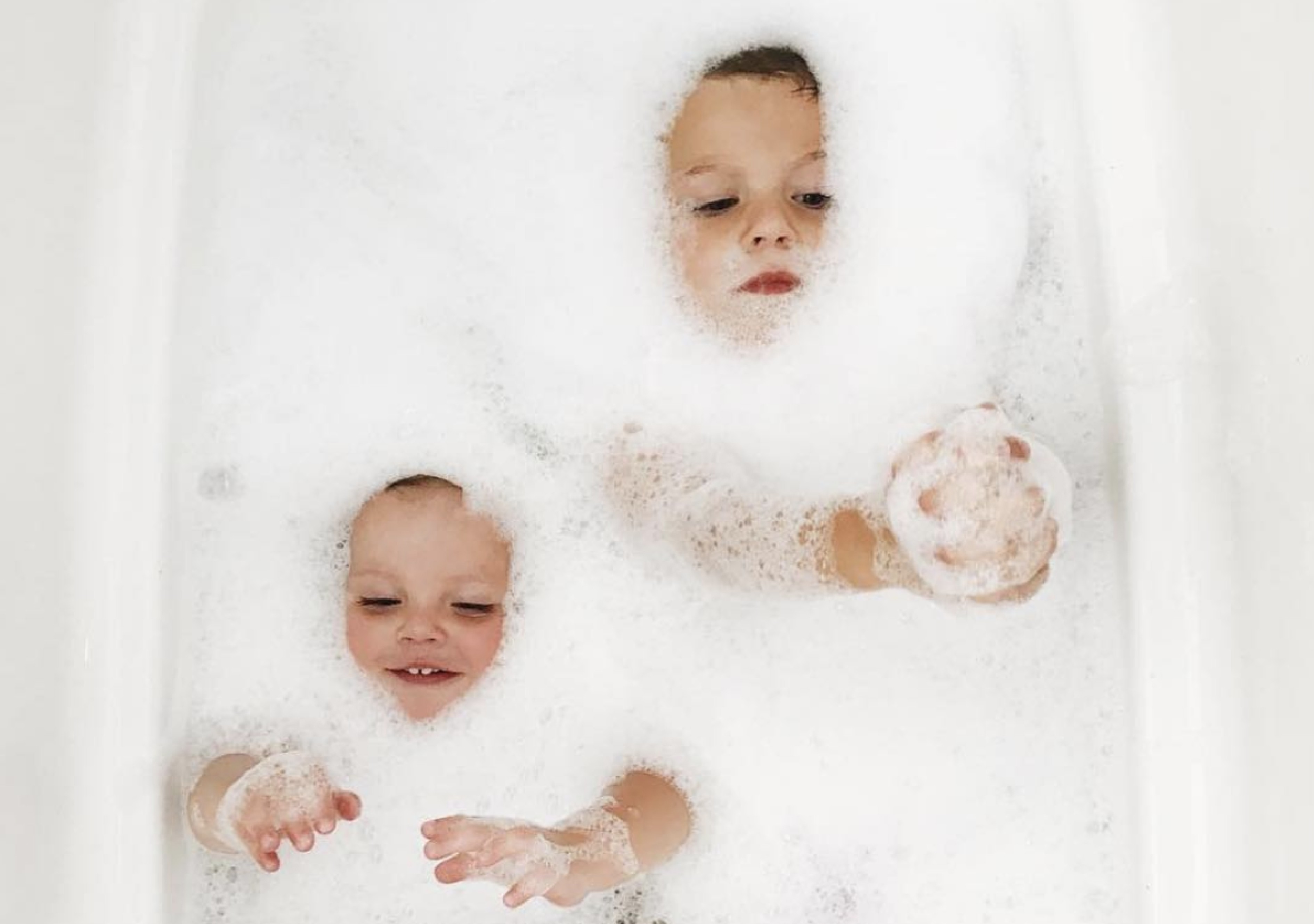 Le bain quand bébé a grandi