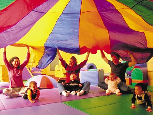 gymboree-paris-aquaboulevard-parachute