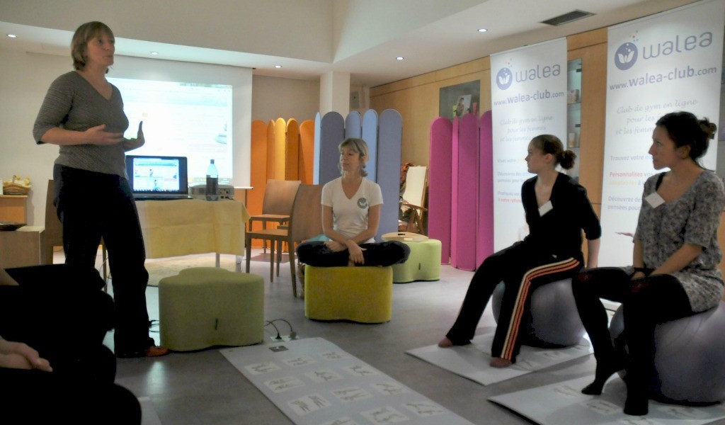 Atelier-Yoga-post-natal-rencontre-jeunes-mamans-After-Mum-to-be-Party-01