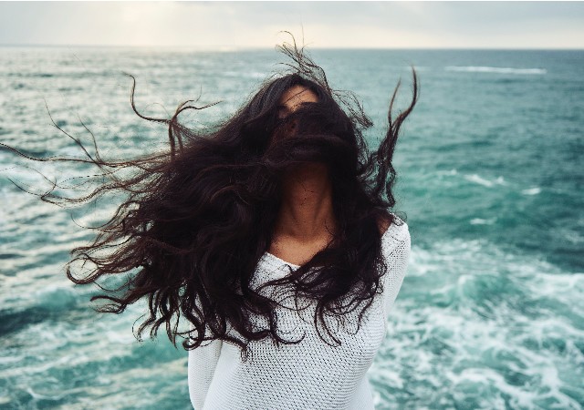 Traiter la perte de cheveux après accouchement