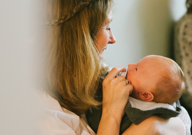 J’allaite et souhaite sevrer mon bébé : comment faire ?