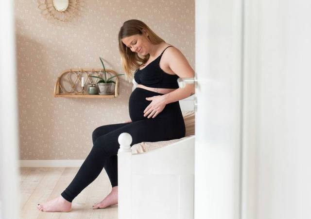 Vêtements femme enceinte : que porter au second trimestre de grossesse 